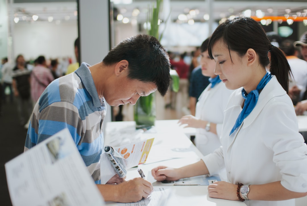 行业服务与项目管理支持行业信息更新：重视规范化与长期维护